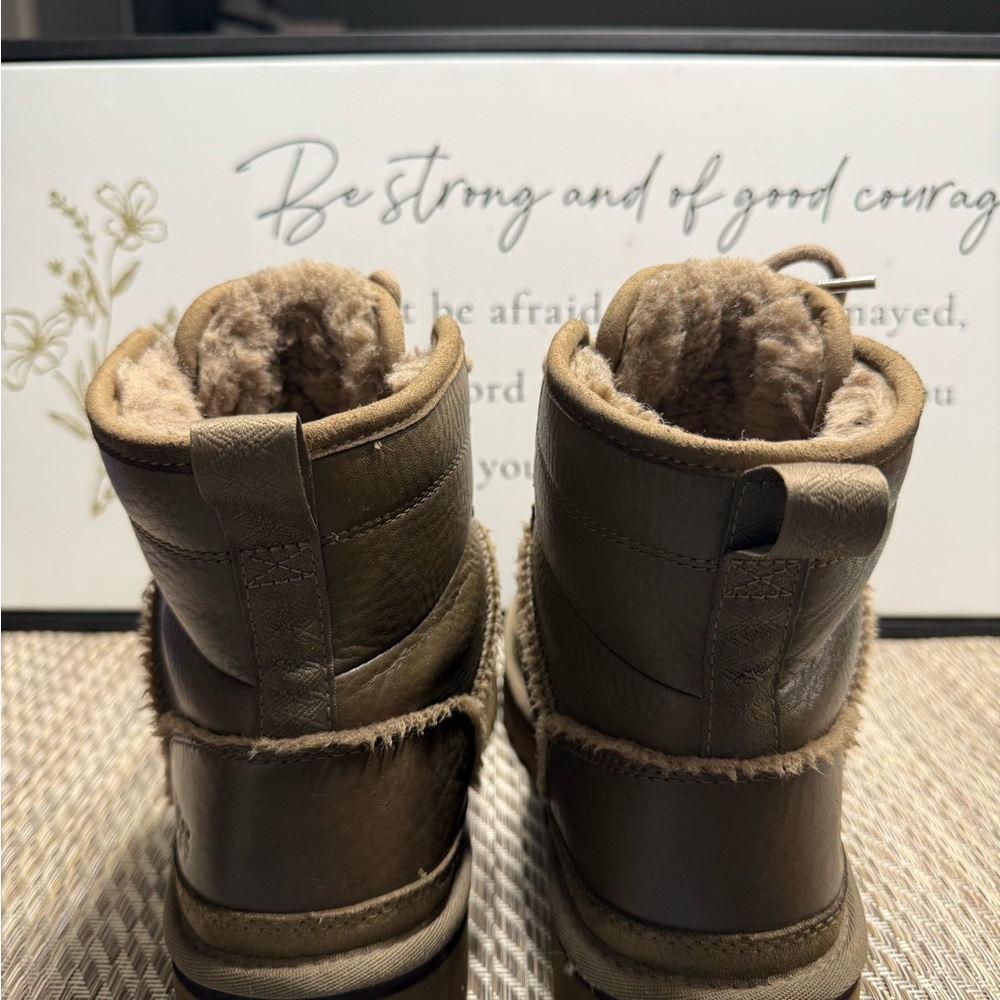 UGG Tan Leather Lace-Up Boots Men SZ 9 **Like new**Box3 - Picture 4 of 6